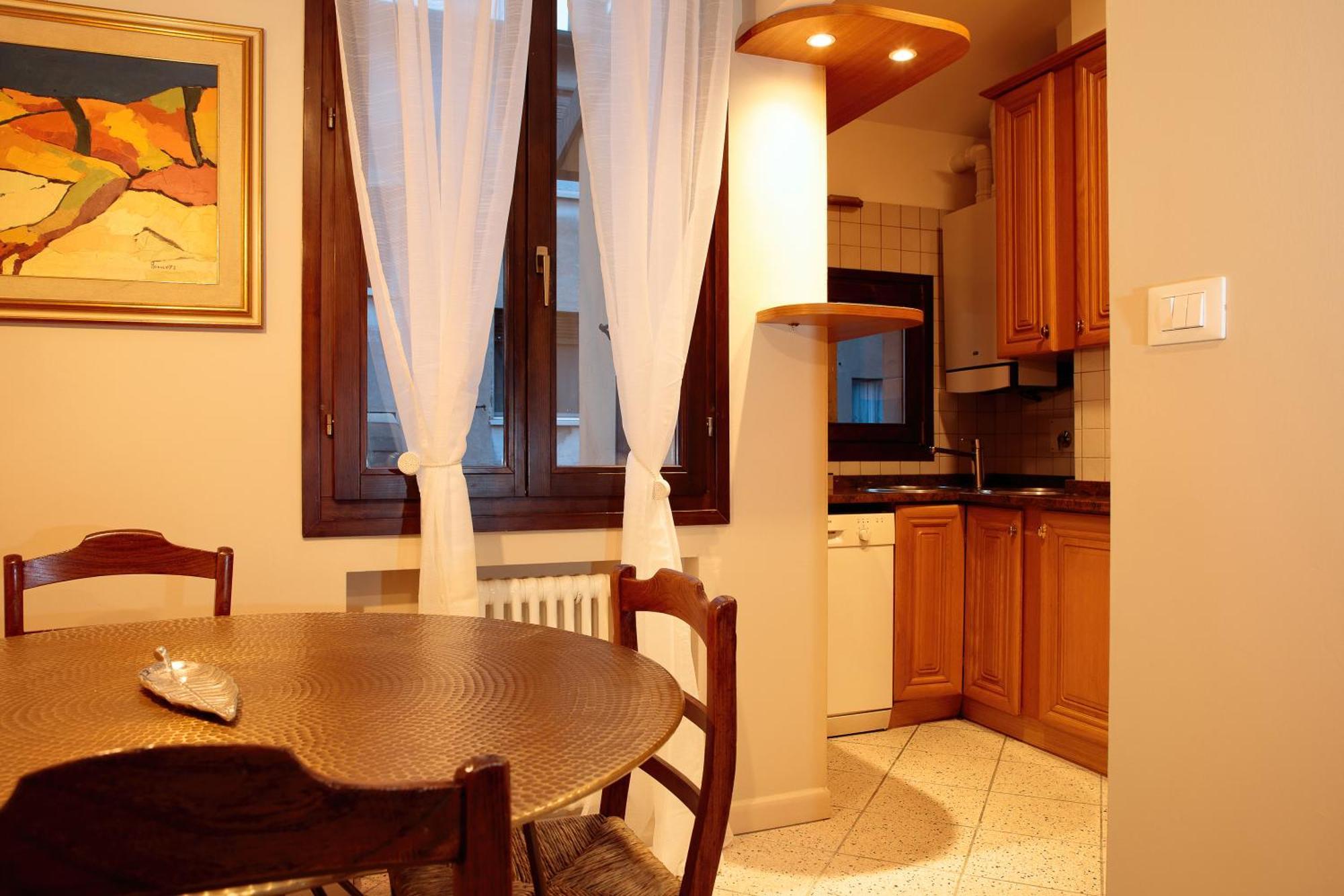 Saint Charles Apartment Болонья Екстер'єр фото